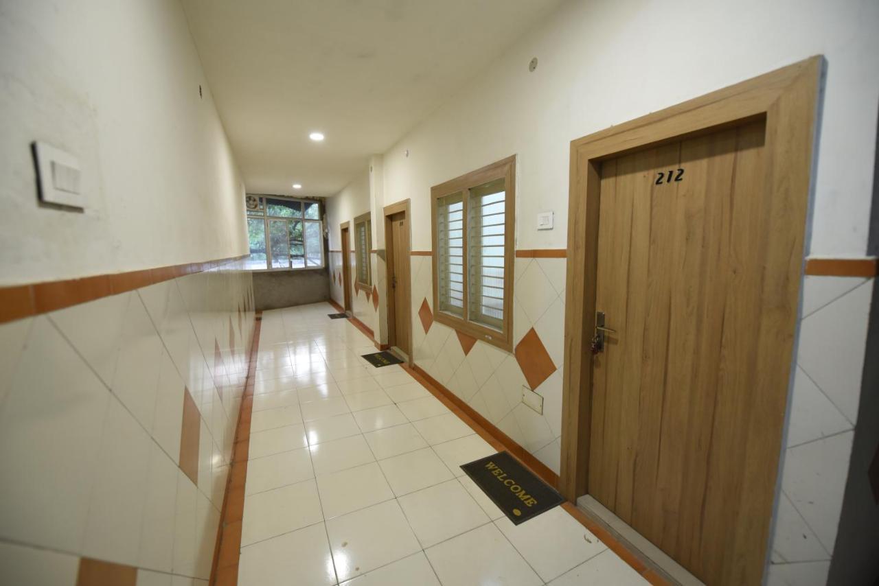 Hotel Mayur โคราฆปุระ ภายนอก รูปภาพ